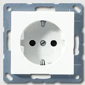 Изображение Розетка с заземлением 16А 250В A Flow белый A1520WW Jung